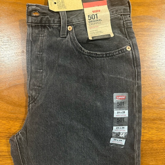 Levi’s 501 Original Cropped. ‘Get off my could black’ - Picture 4 of 4